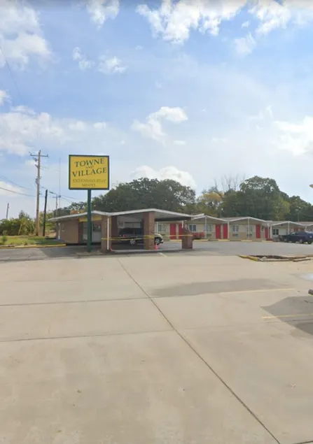 Saint Roberts Town and Village Motel - Image 1