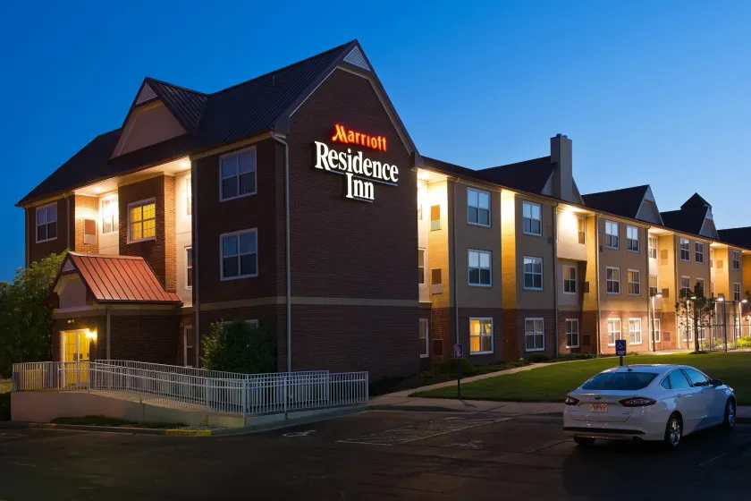 Residence Inn Kansas City Olathe - Image 1