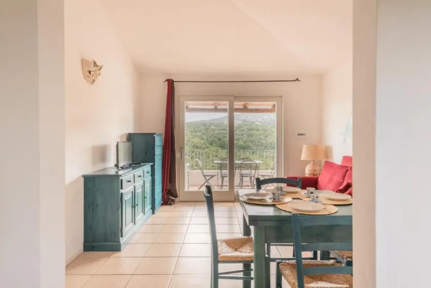 Elegant Residence Ea Bianca 2 Bedroom with Sea View - Extra Bed available - Image 1