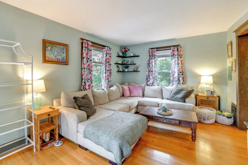 1 Mi to Dtwn Binghamton: Pet-friendly Home w/ Deck - Image 1