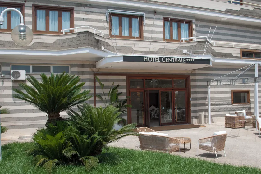 Hotel Centrale - Image 1