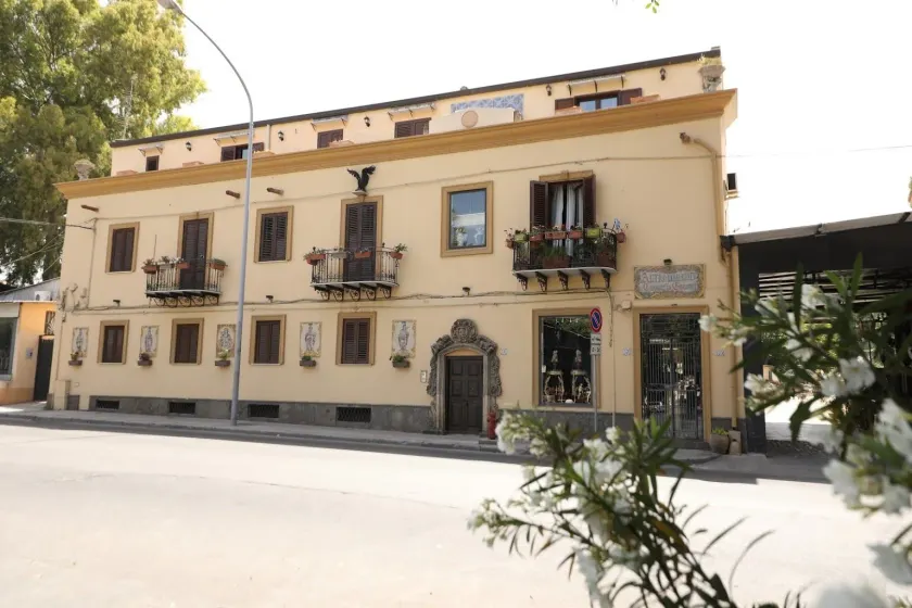 Cannatella's Mansion - Image 1