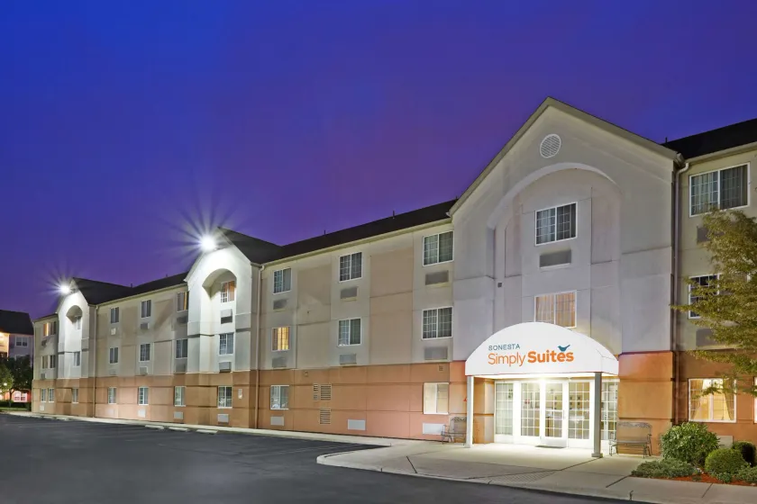 Sonesta Simply Suites Somerset - Image 1