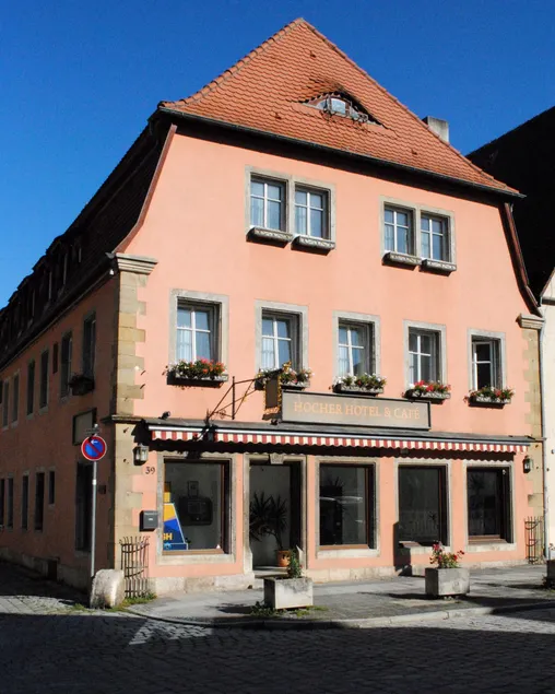 Hotel & Café Göller - Image 1