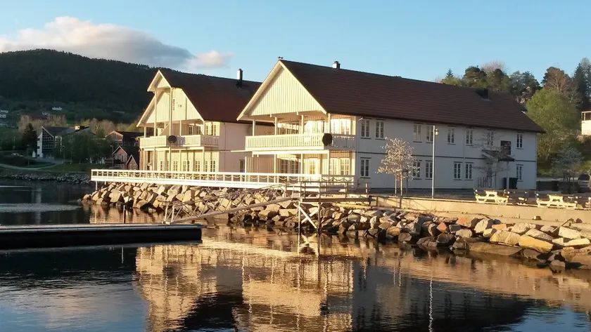 Tingvoll Fjordhotell - Image 1