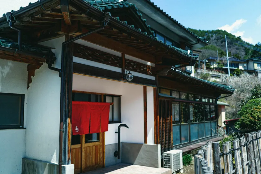 古民家宿るうふ 坂之家 Heritage Villa LOOF Sakanoie - Image 1