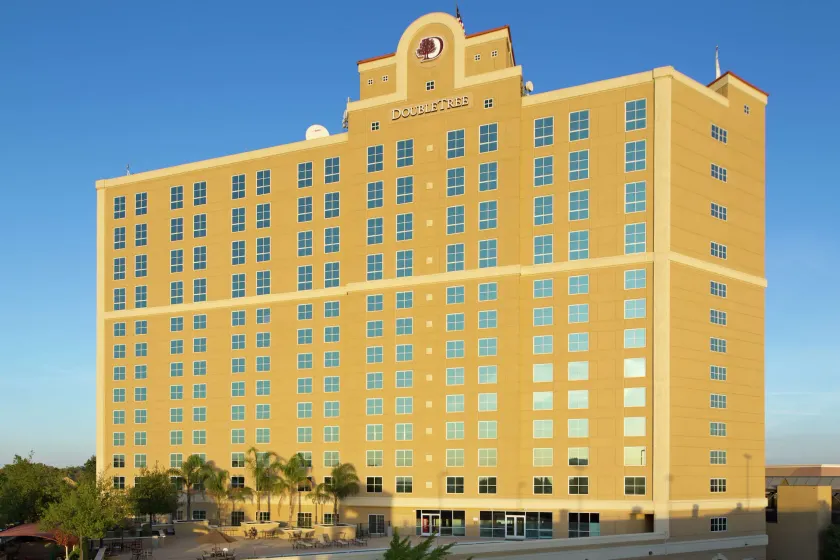 DoubleTree by Hilton Hotel Modesto - Image 1