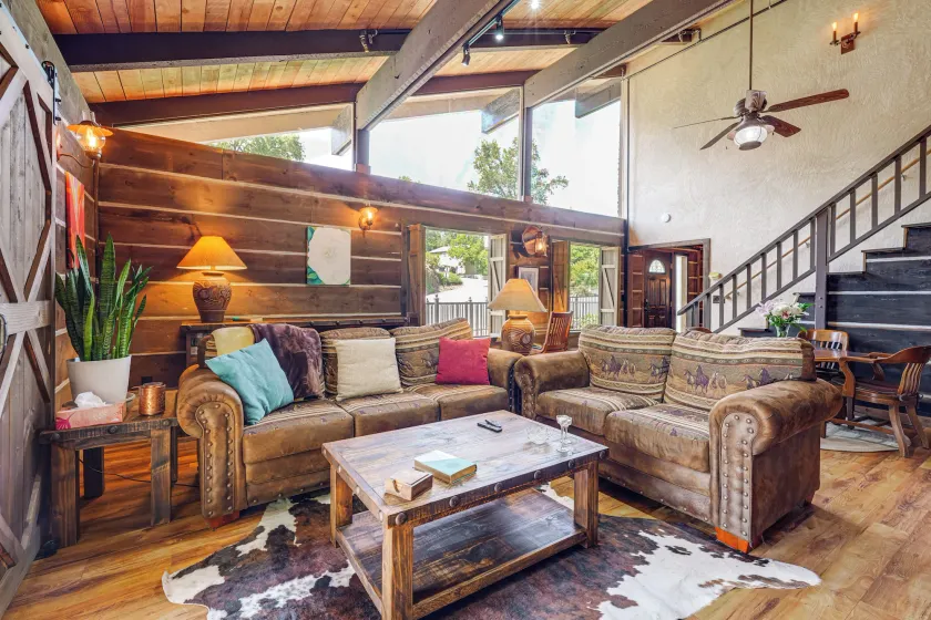 Walk to Dtwn Sonora! Rustic Creekfront Cabin - Image 1