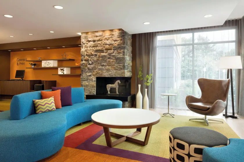 Fairfield Inn & Suites by Marriott Lancaster East at The Outlets - Image 1