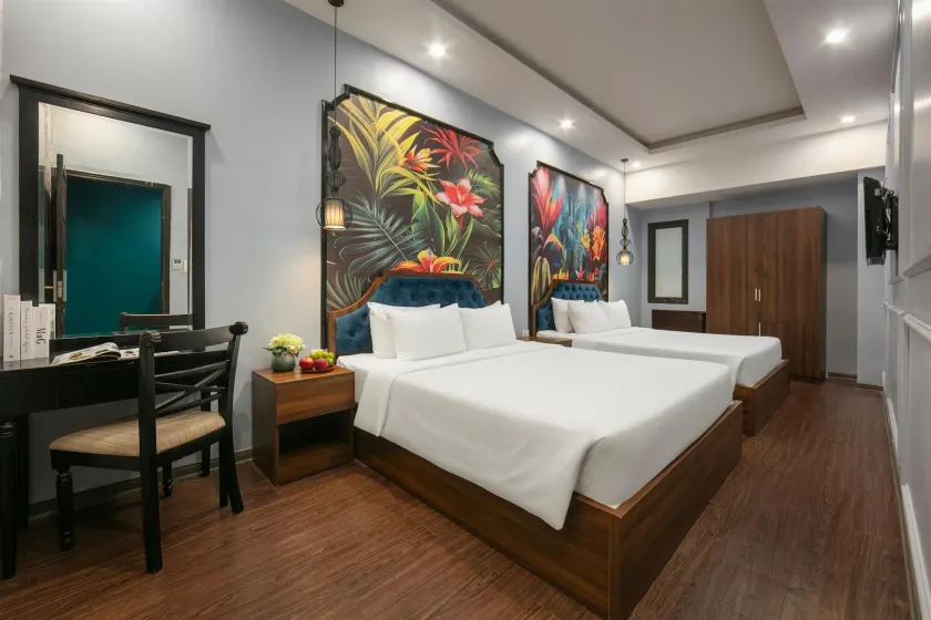 Elegance Premium Hotel - Image 1