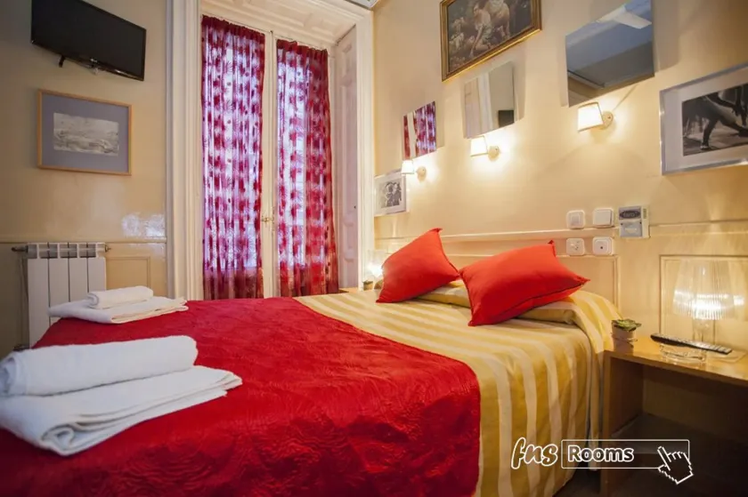 Hostal La Fontana - Image 1