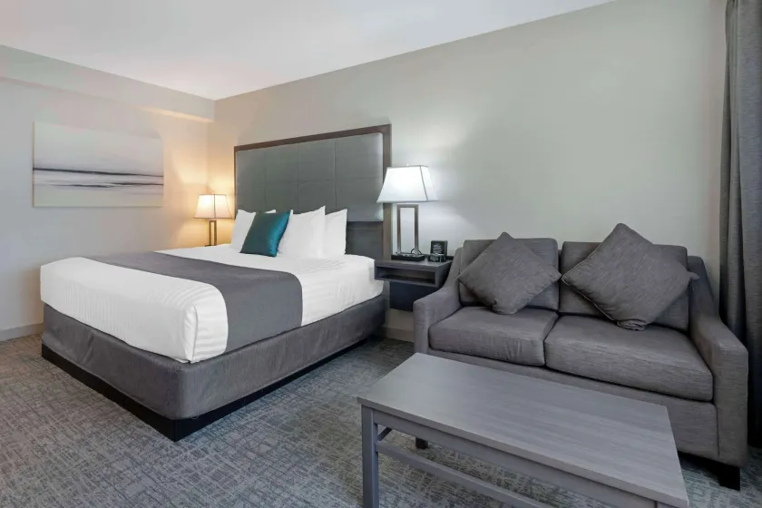 Best Western Plus Sands - Image 1