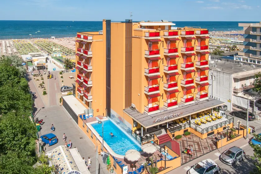 Hotel Ariane - BEACHFRONT, XXL Breakfast & Sea View - Image 1