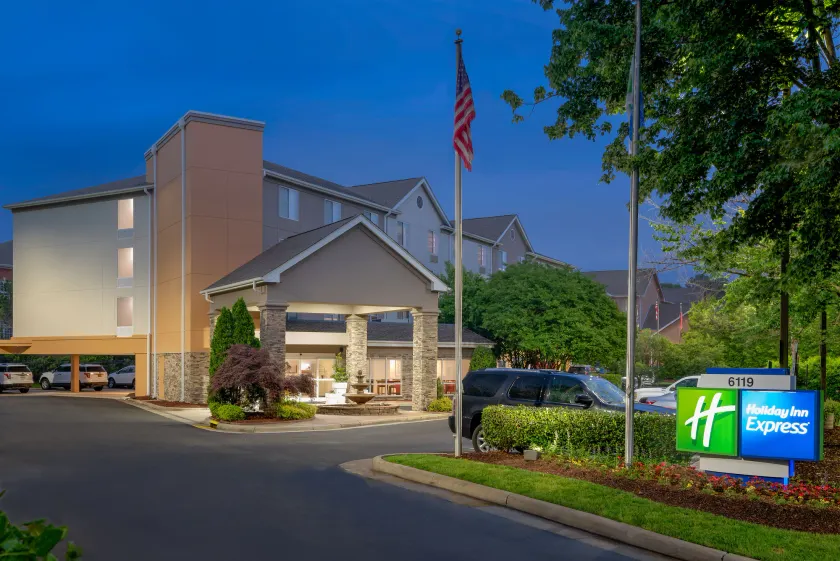 Holiday Inn Express Chapel Hill by IHG - Image 1