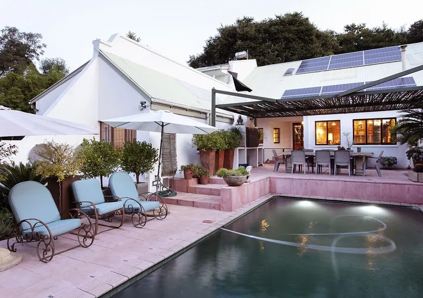 Waterkloof Apartments - Image 1