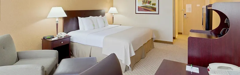 Armoni Inn & Suites - Room
