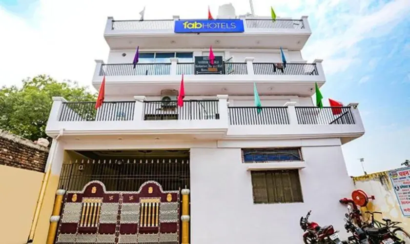 Fabhotel Shivam Palace - Image 1