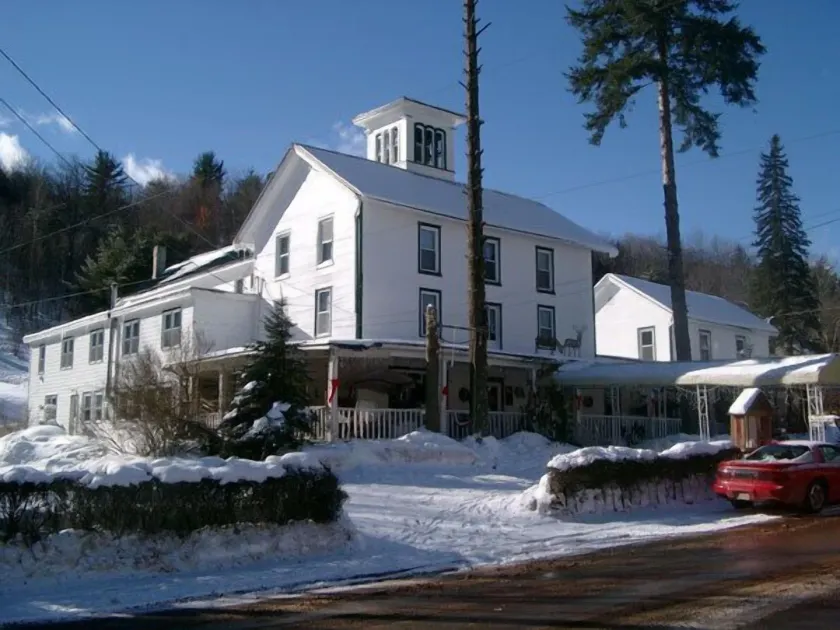 Colonial Inn - Image 1
