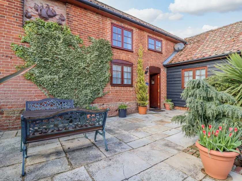 Hayloft Cottage - Image 1