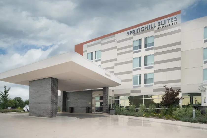 SpringHill Suites by Marriott Kenosha - Image 1