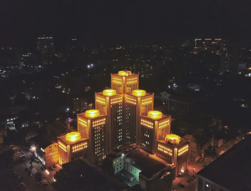 Menorah Hotel - Image 1
