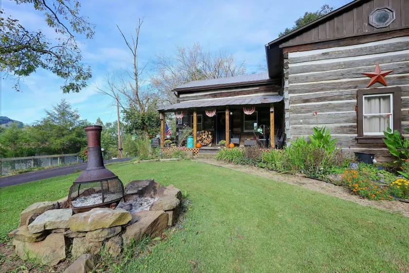 Hot Tub & River Views! Elizabeth Cabin on 10 Acres - Image 1