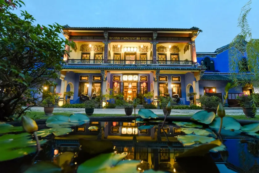 Cheong Fatt Tze - The Blue Mansion - Image 1