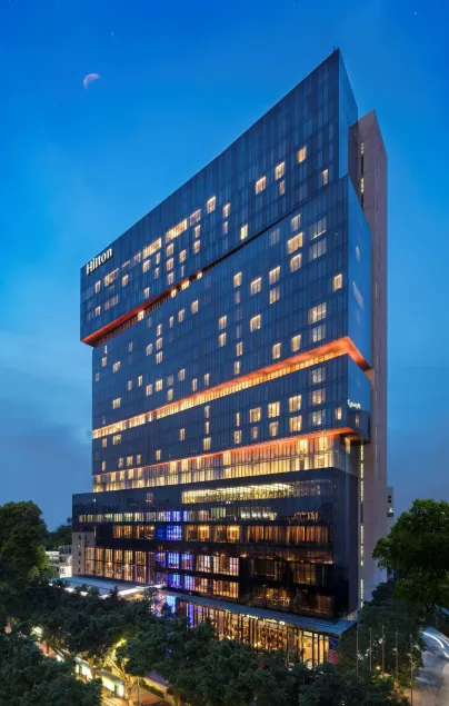 Hilton Guangzhou Tianhe - Image 1