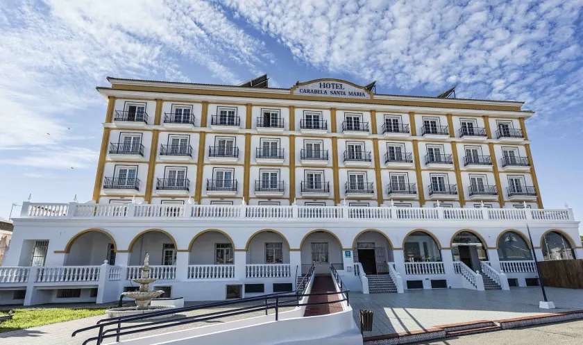 Hotel Carabela Santa María - Image 1