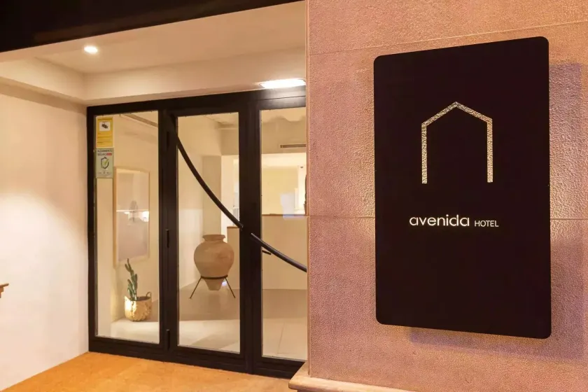 Hotel Avenida - Image 1