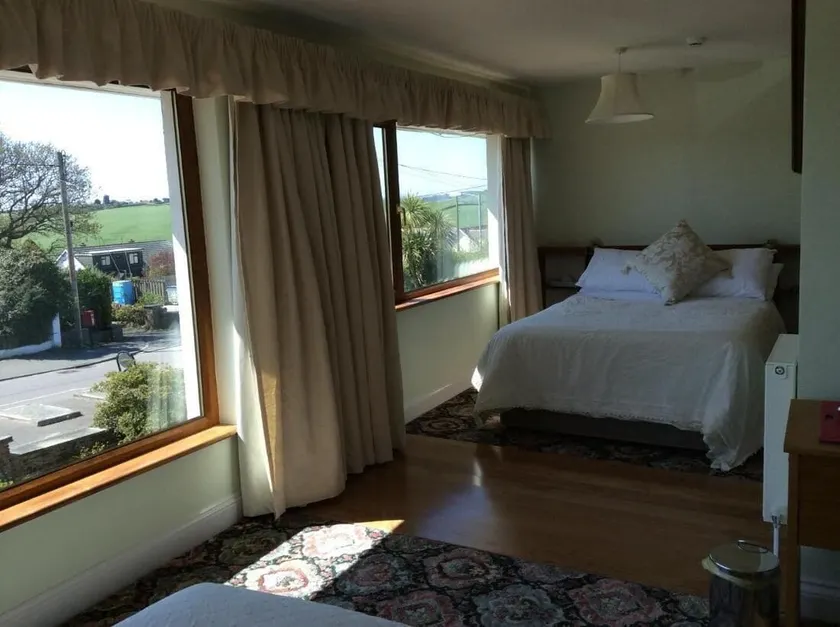 Room-orchard Manor, Fore Street Probus, - Image 1