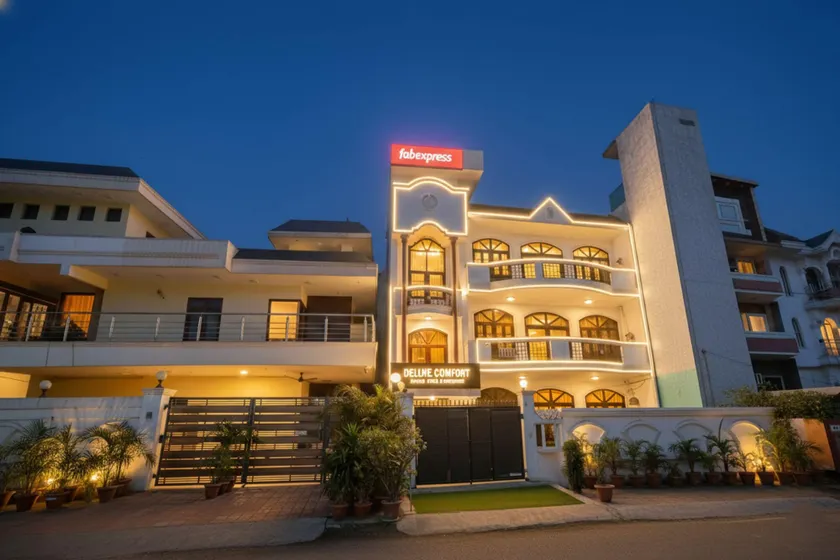 FabHotel Ivy Inn - Nr ISKCON Temple Noida Sec 35 - Image 1