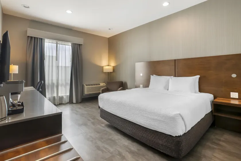 Best Western Plus East Side - Image 1