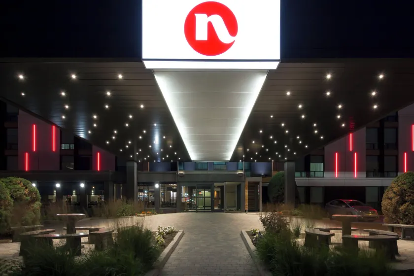 Hôtel & Suites Normandin Québec - Image 1