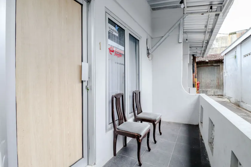 E Kamar Jogja - Indgang