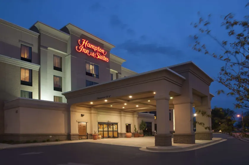 Hampton Inn and Suites Indianapolis - Fishers - Image 1
