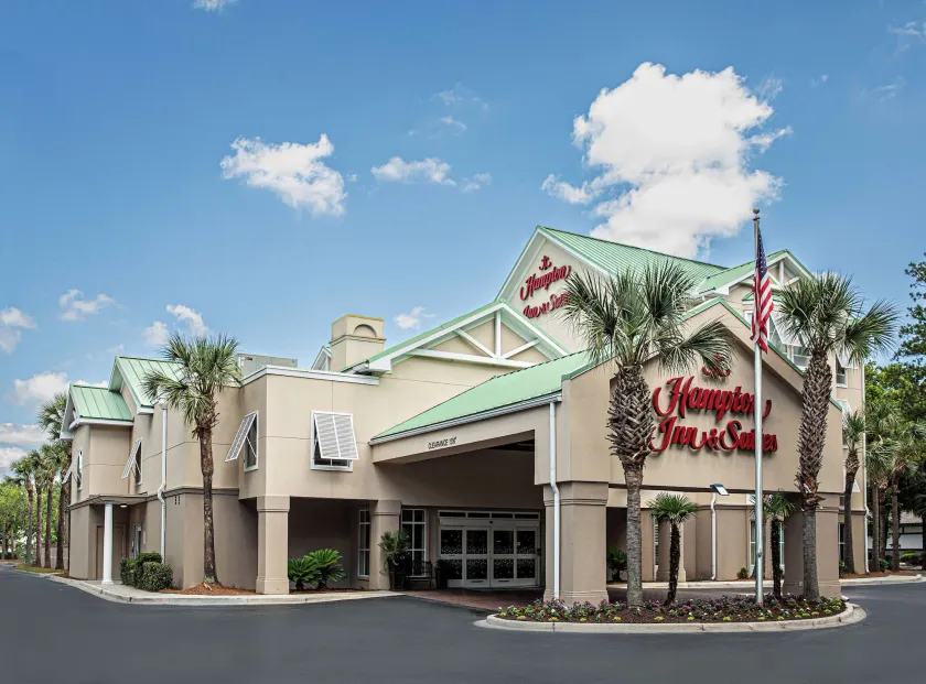 Hampton Inn & Suites Charleston/West Ashley - Image 1