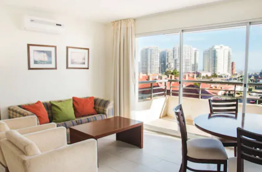 Hotel Sunset Beach - Image 1