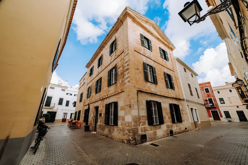 Hotel Artemisia - Image 1