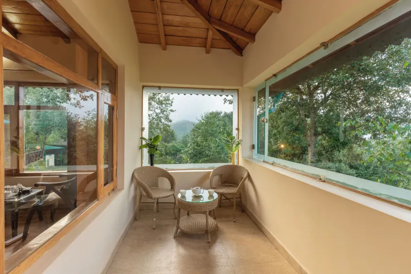 Oak Climbing Resort - Lobby sitting area