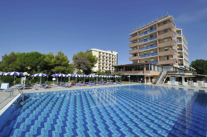 Hotel Palace - Image 1