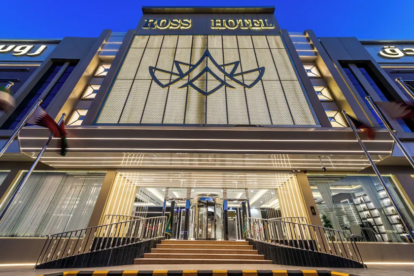 Ross Hotel - Image 1