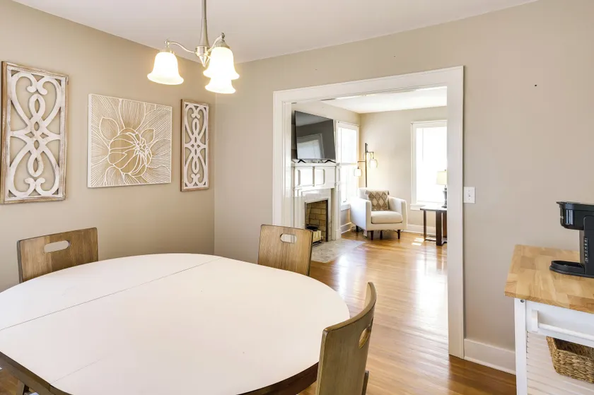 Charming Tullahoma Stay w/ Great Walkable Location - Interior