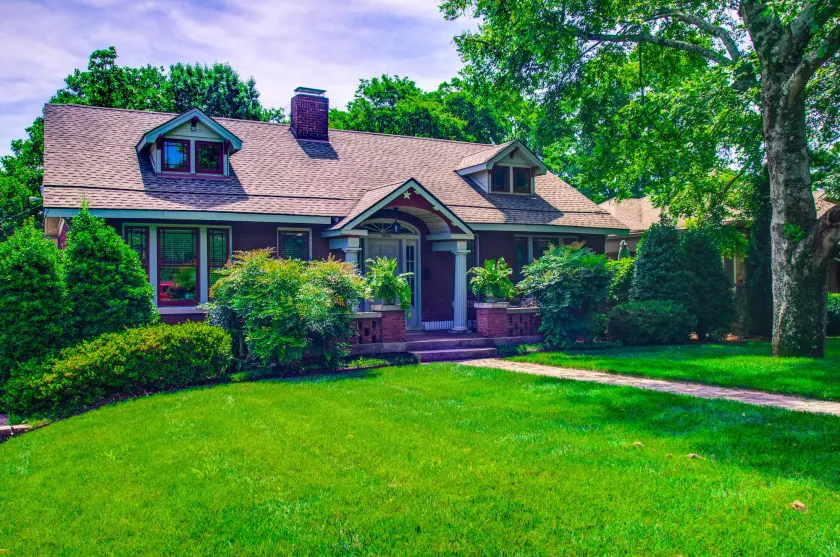 Belmont Blvd Bed and Breakfast - Image 1