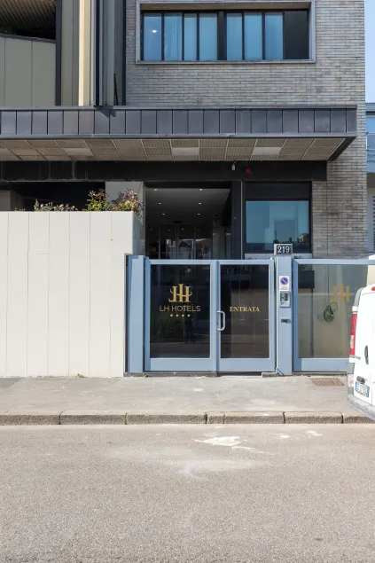 Lh HOTELS - Image 1
