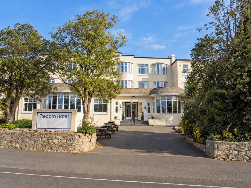 Trecarn Hotel - Image 1