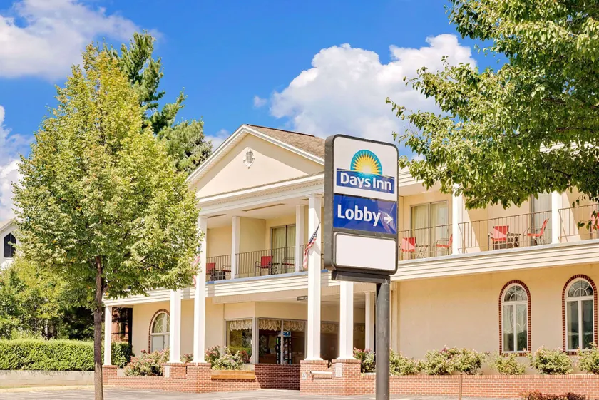 Days Inn by Wyndham Waynesboro - Image 1