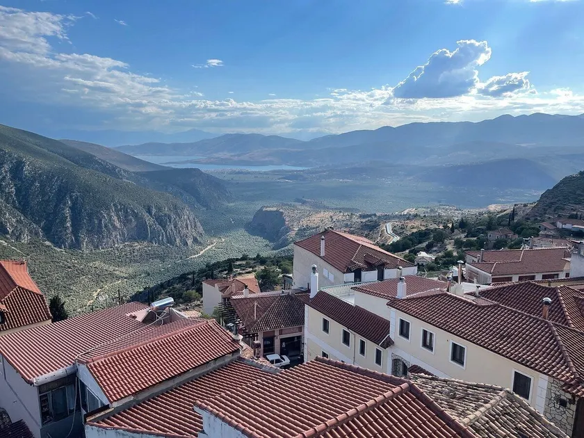 THOLOS HOTEL - Image 1