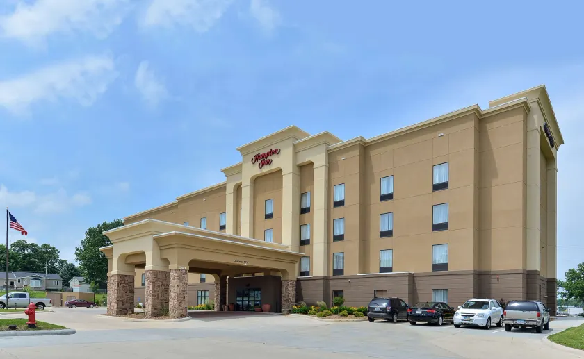 Hampton Inn Ottumwa - Image 1