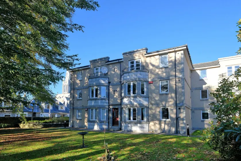 Orange Apartments Beechgrove Gardens - Image 1